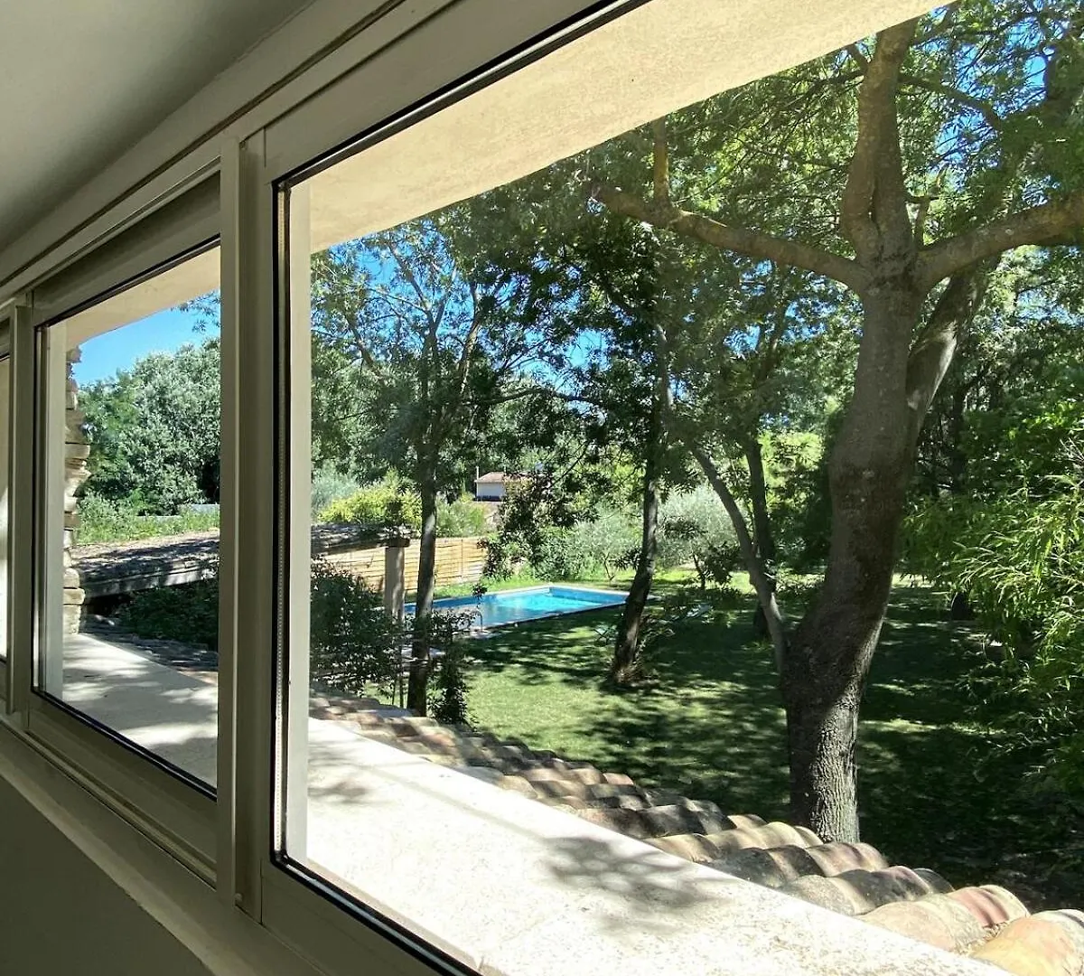 Holiday home Maison Entiere 5 Min Du Centre D'Avignon Les Angles